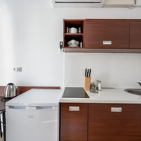 On/set Apartment