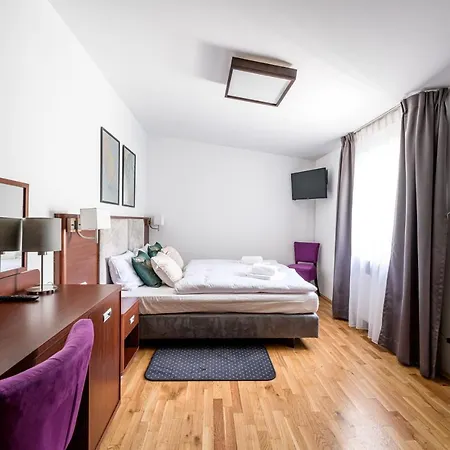 Apartment On/set