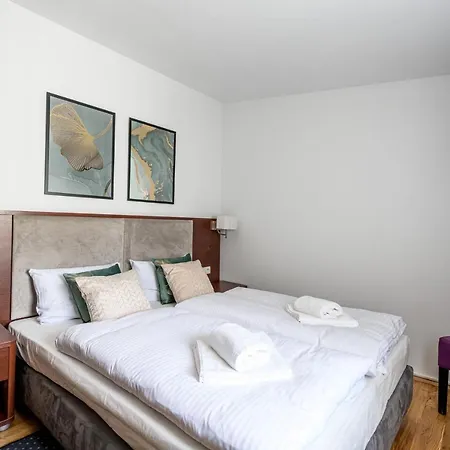 On/set Apartment *