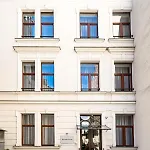 On/set Apartman 4*