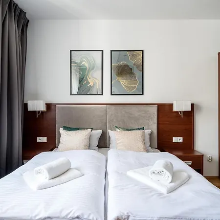 On/set شقة كراكوفيا